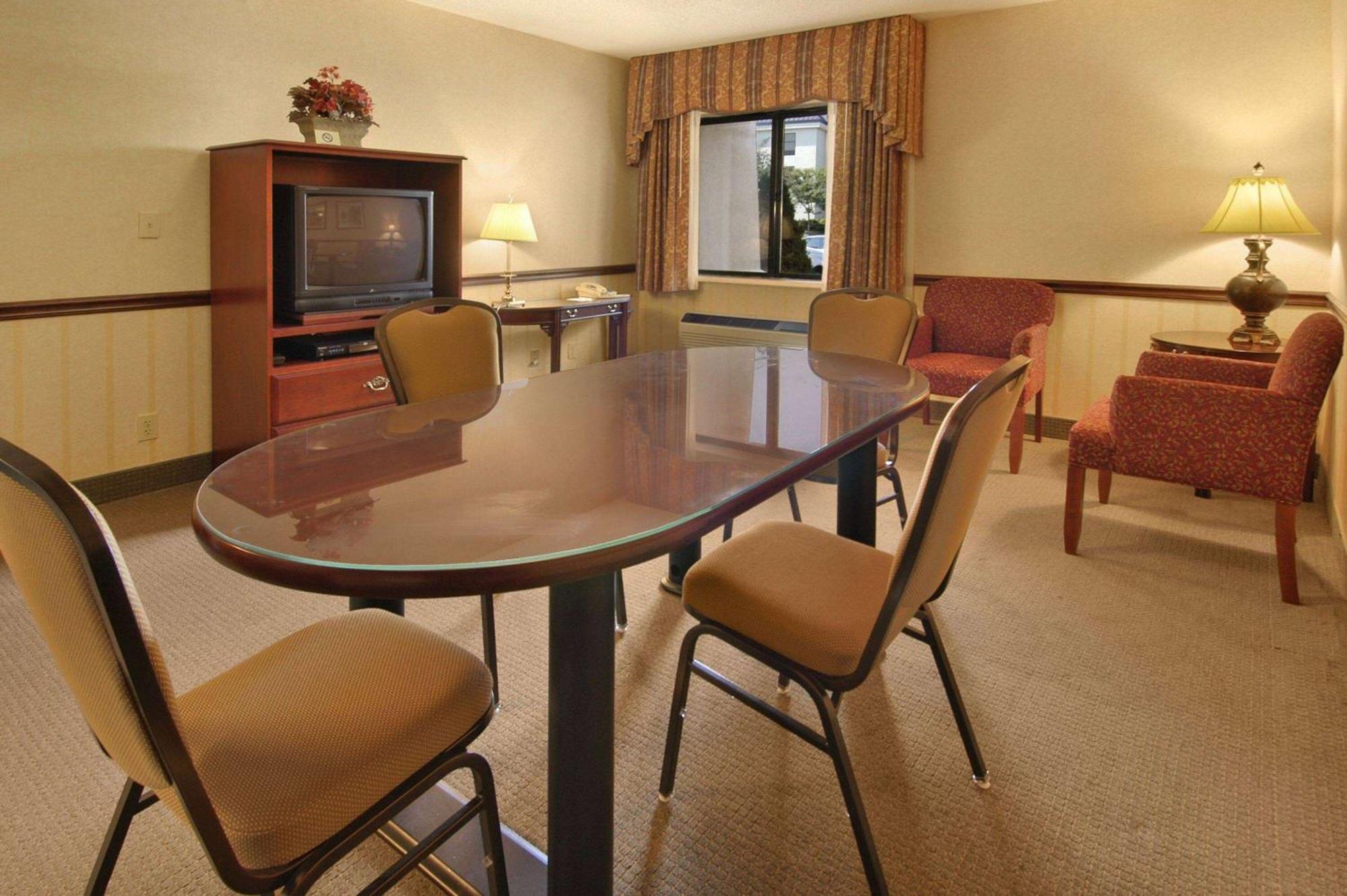 Hotel Baymont By Wyndham Corydon Extérieur photo